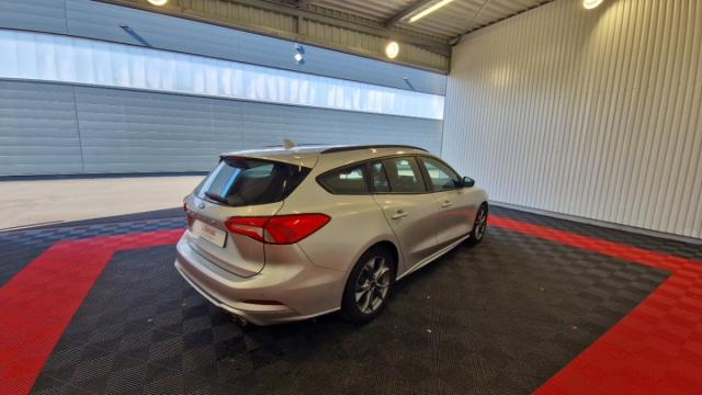 Ford Focus image 9