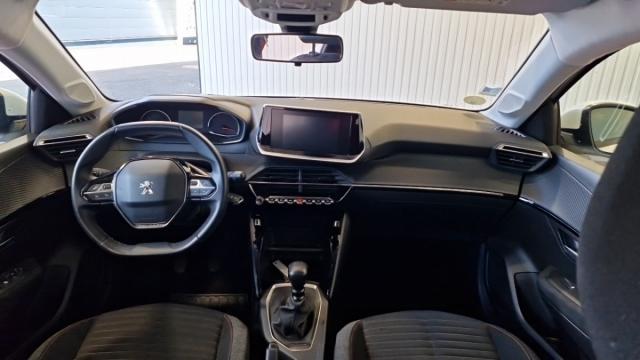 Peugeot 208 image 7
