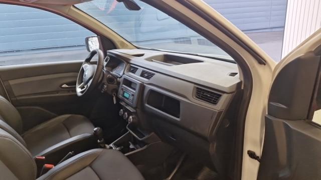 Renault Express Van image 3