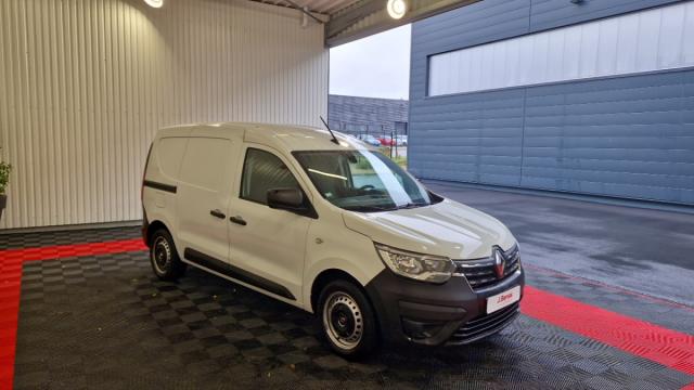 Renault Express Van image 9