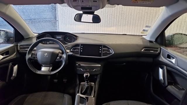 Peugeot 308 image 6