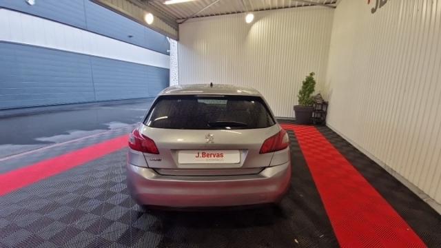Peugeot 308 image 8