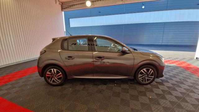 Peugeot 208 image 9