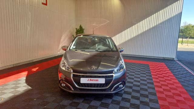 Peugeot 208 image 3