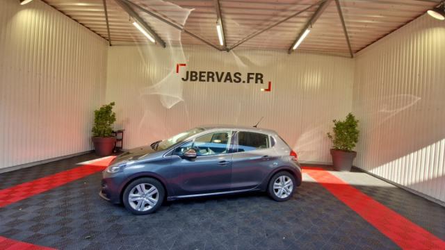Peugeot 208 image 4