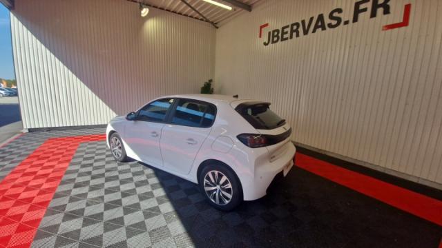 Peugeot 208 image 8