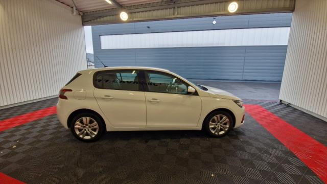 Peugeot 308 image 2