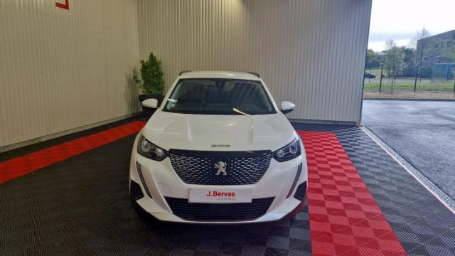 Peugeot 2008 image 8