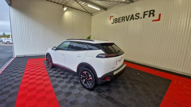 Peugeot 2008 image 2
