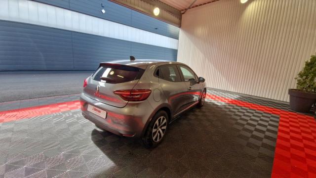 Renault Clio image 9