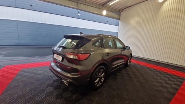 Ford Kuga image 5
