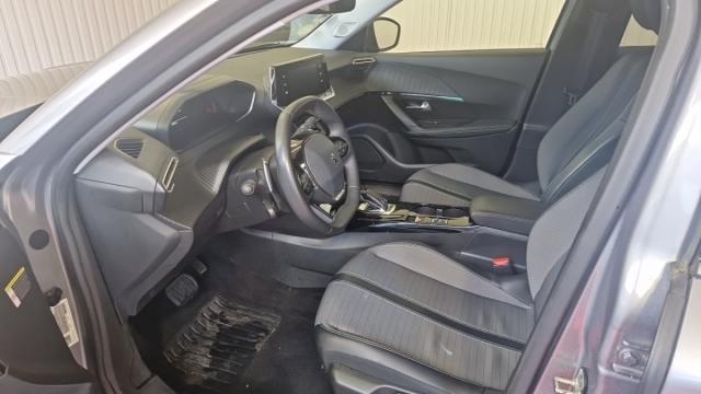 Peugeot 2008 image 9