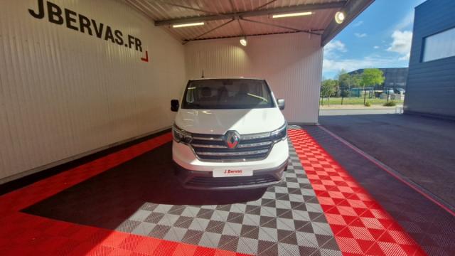 Renault Trafic image 2