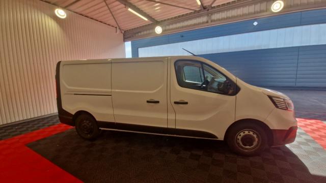 Renault Trafic image 3