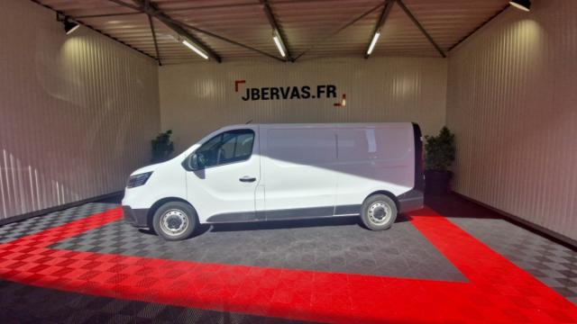 Renault Trafic image 9