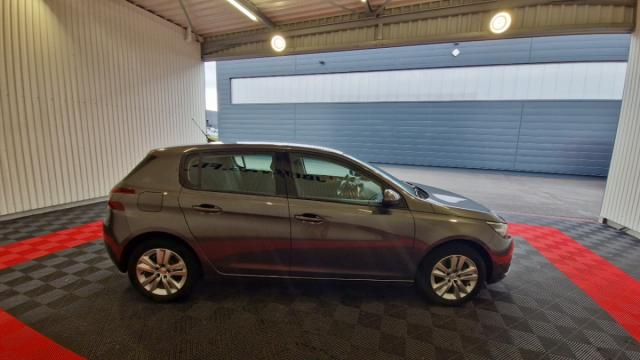 Peugeot 308 image 9