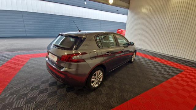 Peugeot 308 image 2