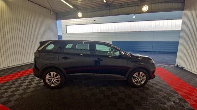 Peugeot 5008 image 8