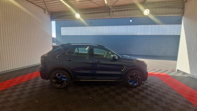 Lynk & Co 01 image 2