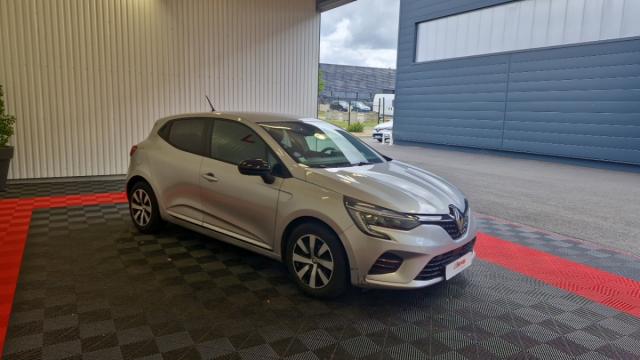 Renault Clio image 9