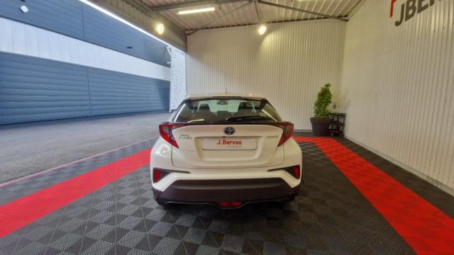 Toyota C-Hr image 2