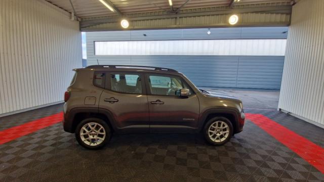Jeep Renegade image 8
