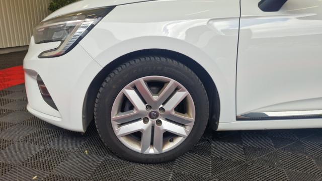 Renault Clio image 2