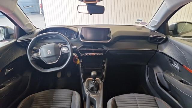 Peugeot 208 image 2