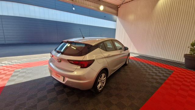 Opel Astra image 2