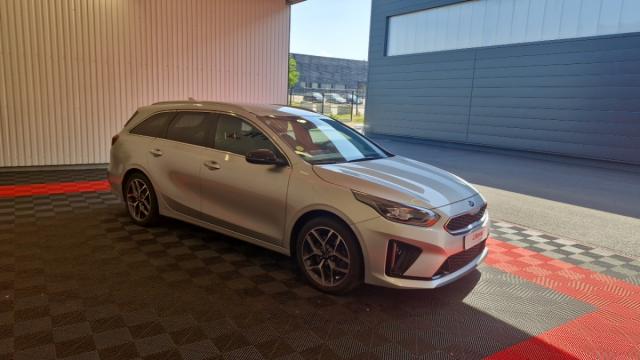 Kia Cee'D_sw image 2