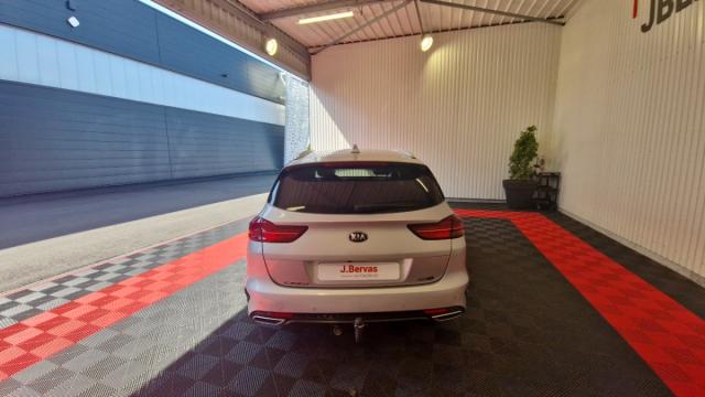 Kia Cee'D_sw image 5