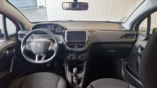 Peugeot 208 image 2