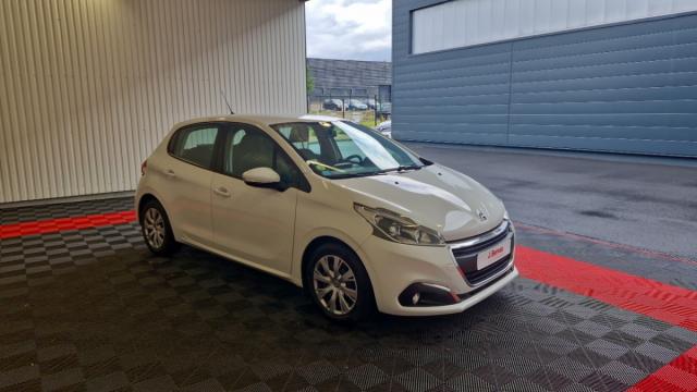 Peugeot 208 image 7