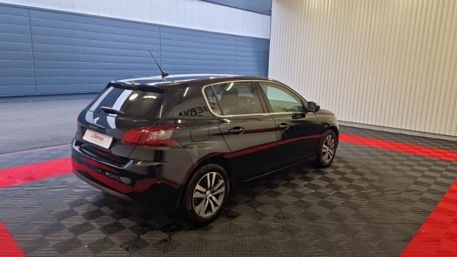 Peugeot 308 image 9