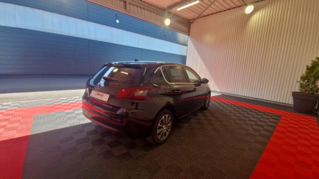 Peugeot 308 image 9