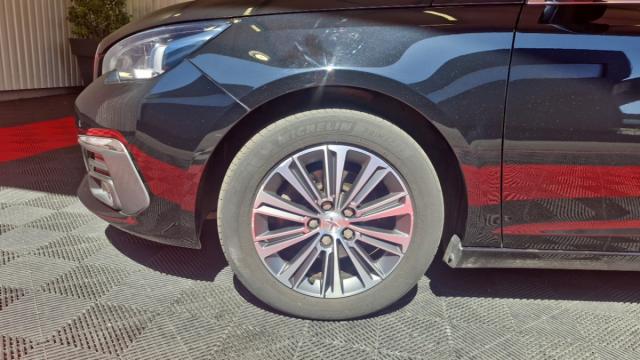 Peugeot 308 image 1
