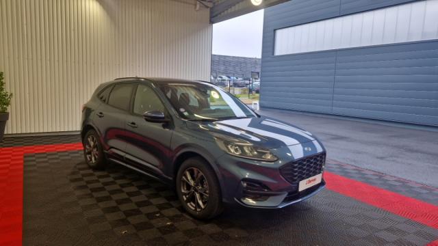 Ford Kuga image 3