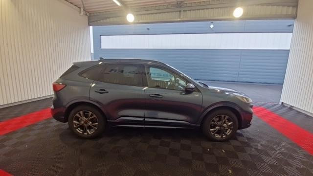 Ford Kuga image 1