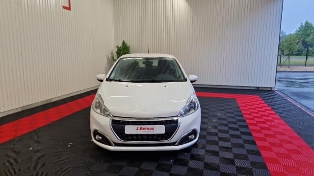 Peugeot 208 image 5