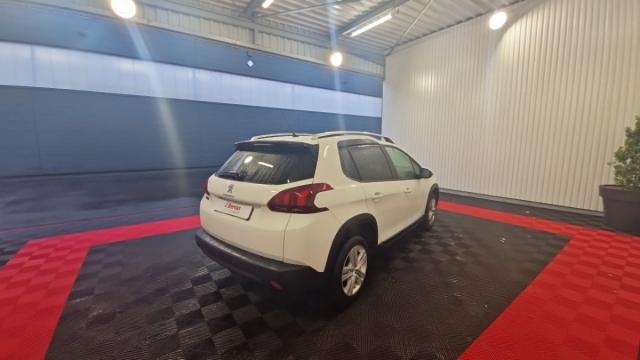 Peugeot 2008 image 6