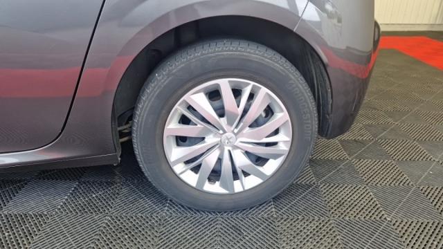 Peugeot 208 image 1