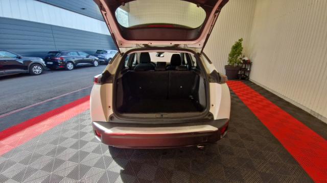 Peugeot 2008 image 8
