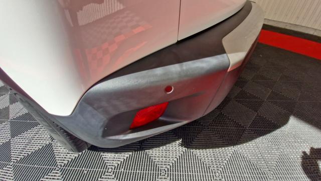 Peugeot 2008 image 9