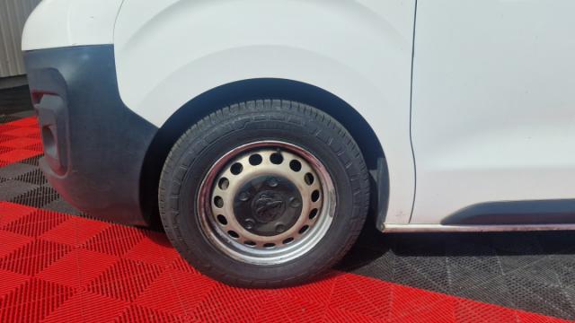 Peugeot Expert image 8