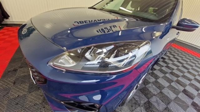 Ford Kuga image 3