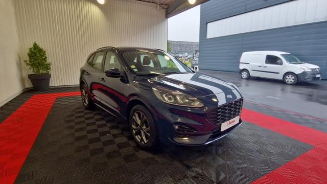 Ford Kuga image 9