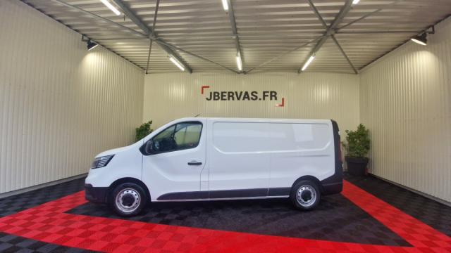 Renault Trafic image 2