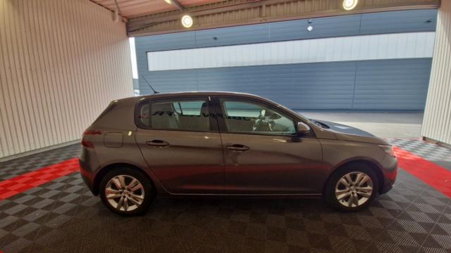 Peugeot 308 image 7