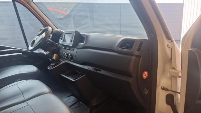 Renault Master image 6