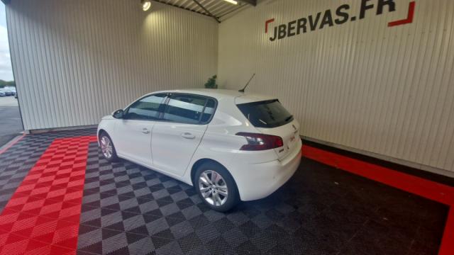 Peugeot 308 image 9